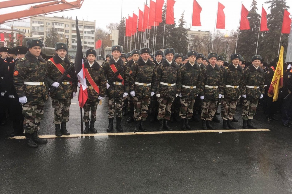 Парад памяти 2023 тема. Кадеты монтажного техникума. Парад 7 ноября Самара 2019. Кадеты Ижевского монтажного техникума на параде 2022. Фестиваль кадет Ижевск монтажный техникум 2022.